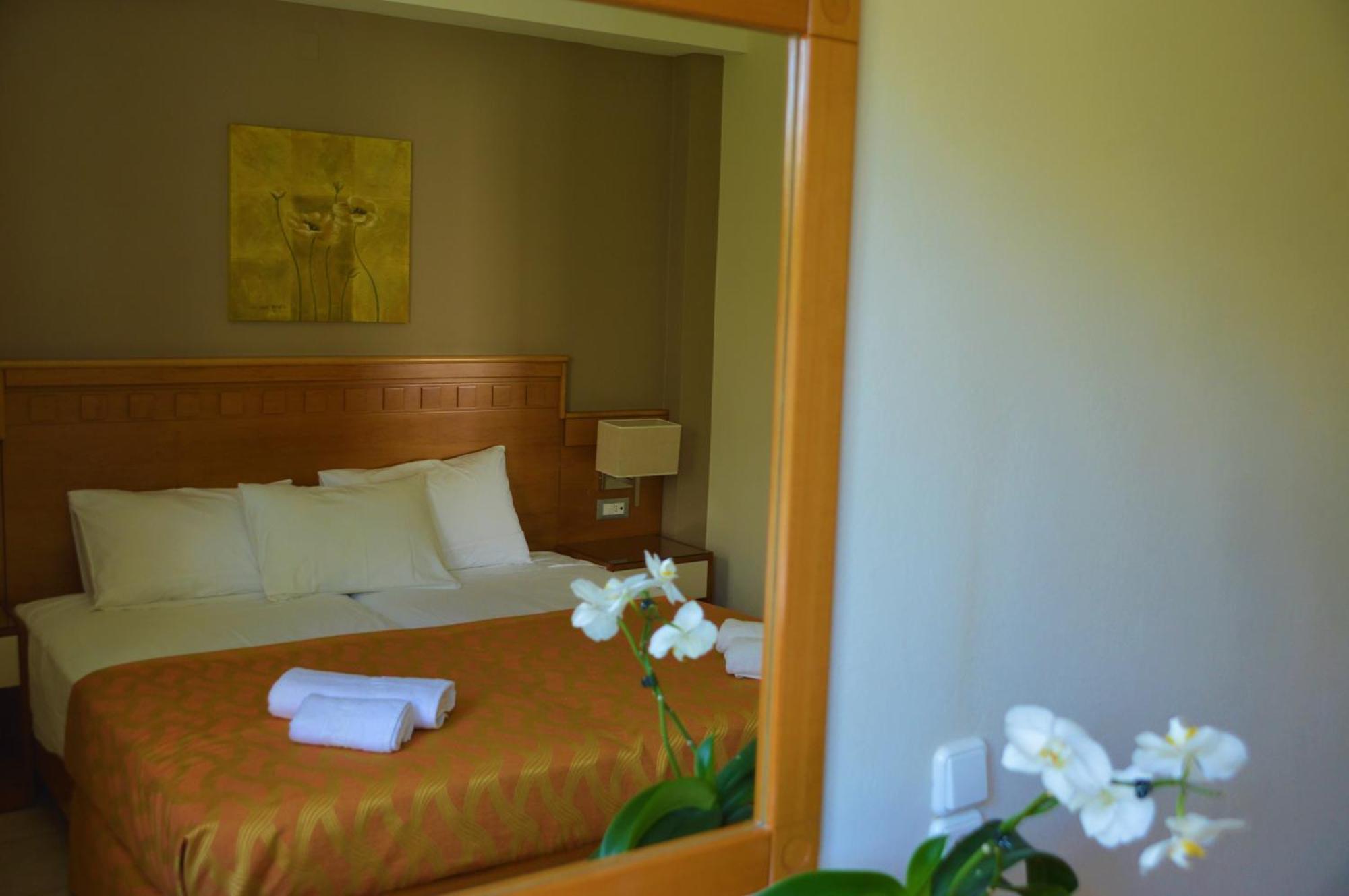 Helios Apartments Kato Daratso Cameră foto
