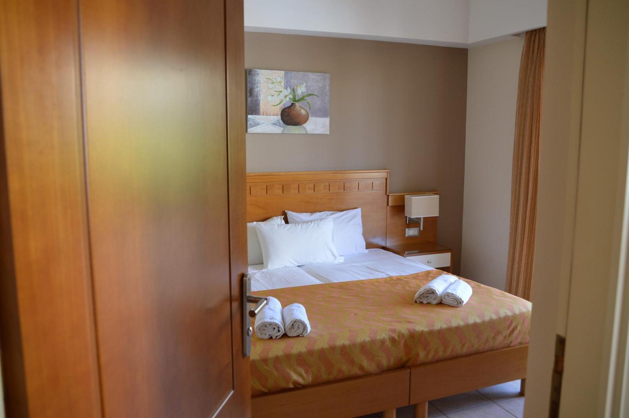 Helios Apartments Kato Daratso Cameră foto